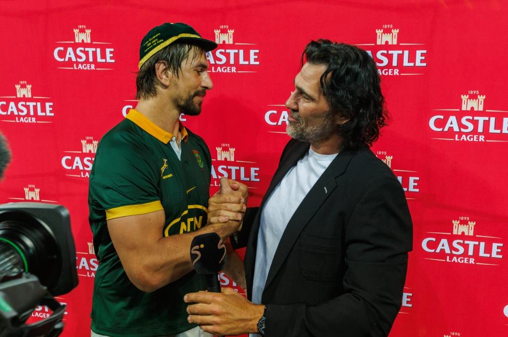 Eben Etzebeth shares a moment with Victor Matfield after becoming the all-time Springboks cap leader. Photo: Getty Images