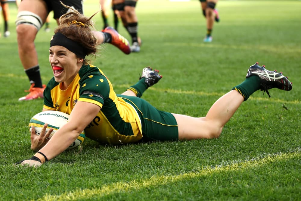 Lori Cramer scores a try for the Wallaroos against the Black Ferns. Photo: Getty Images 