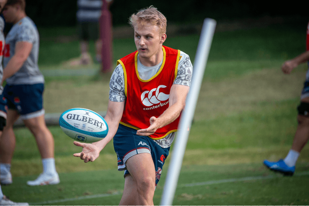 Tom Lynagh is training with the Queensland Reds. Photo: Brendan Hertel/QRU