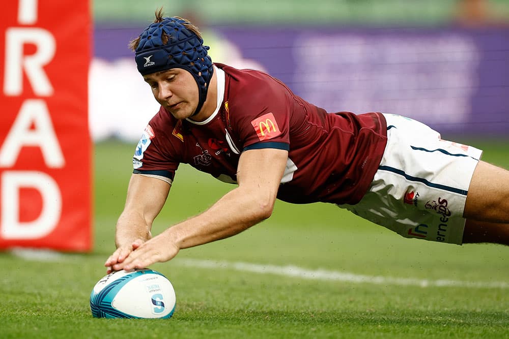 Josh Flook scores for Queensland against the Western Force in Perth. Photo: Getty 