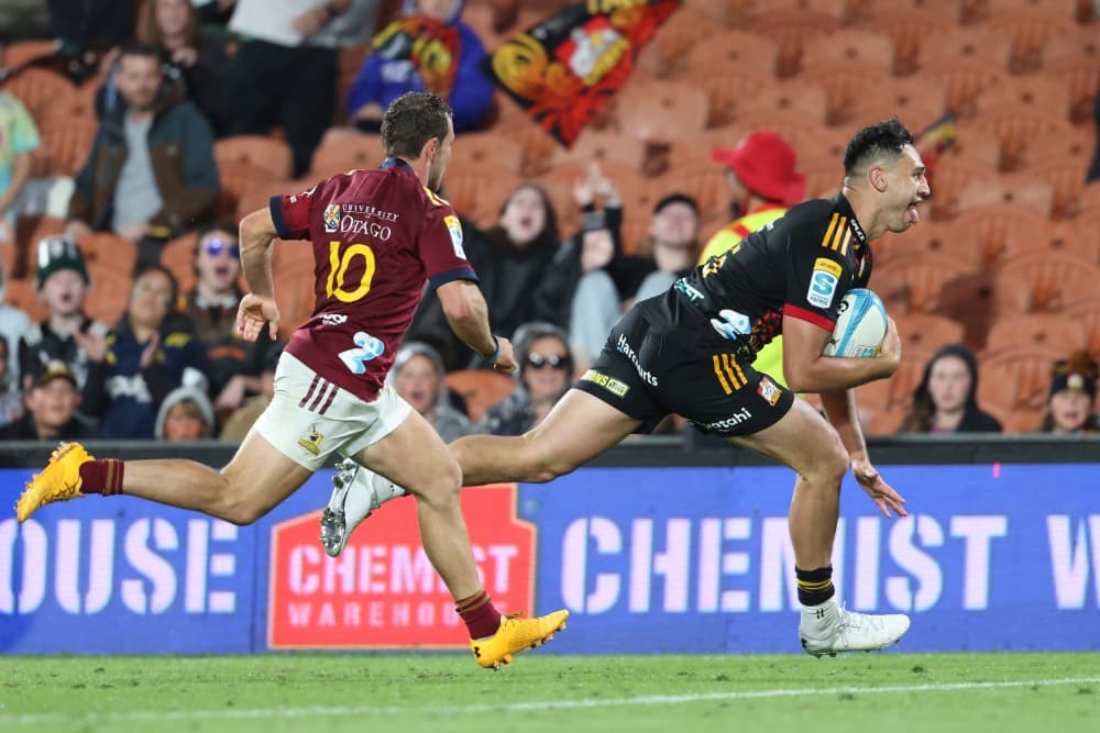 The Chiefs continue their unbeaten start after holding off the Highlanders. Photo: Getty Images