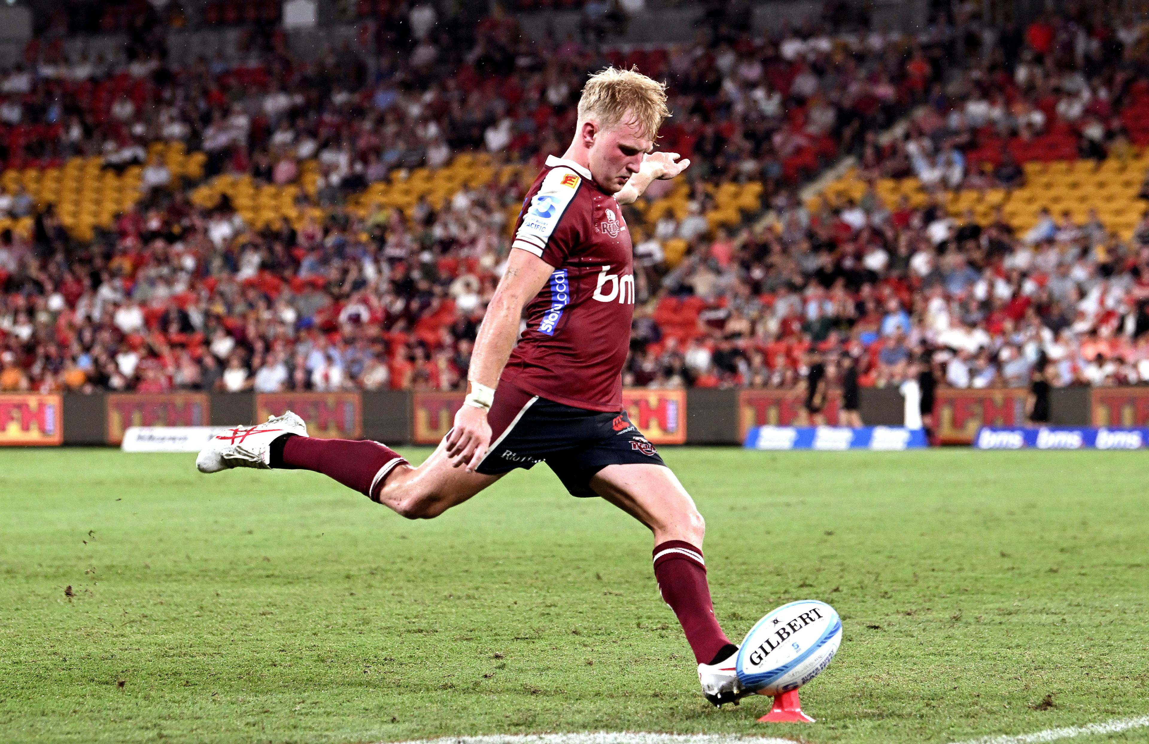 Tom Lynagh v NSW Waratahs - Round 1 Super Rugby Pacific 2024. Picture: Getty